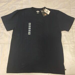 NWT Dickies heavyweight crew black T-shirt. 100% cotton. Men's size Large. Nice!